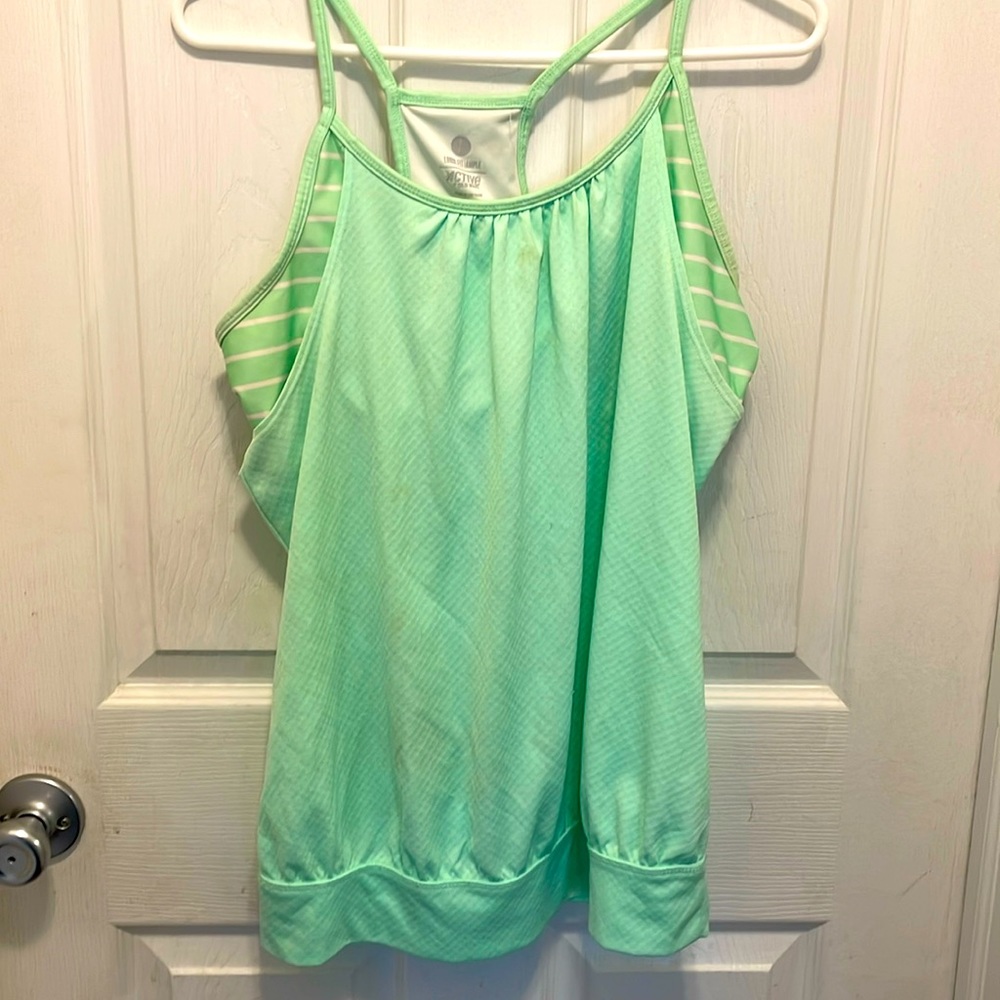 Women’s active tank